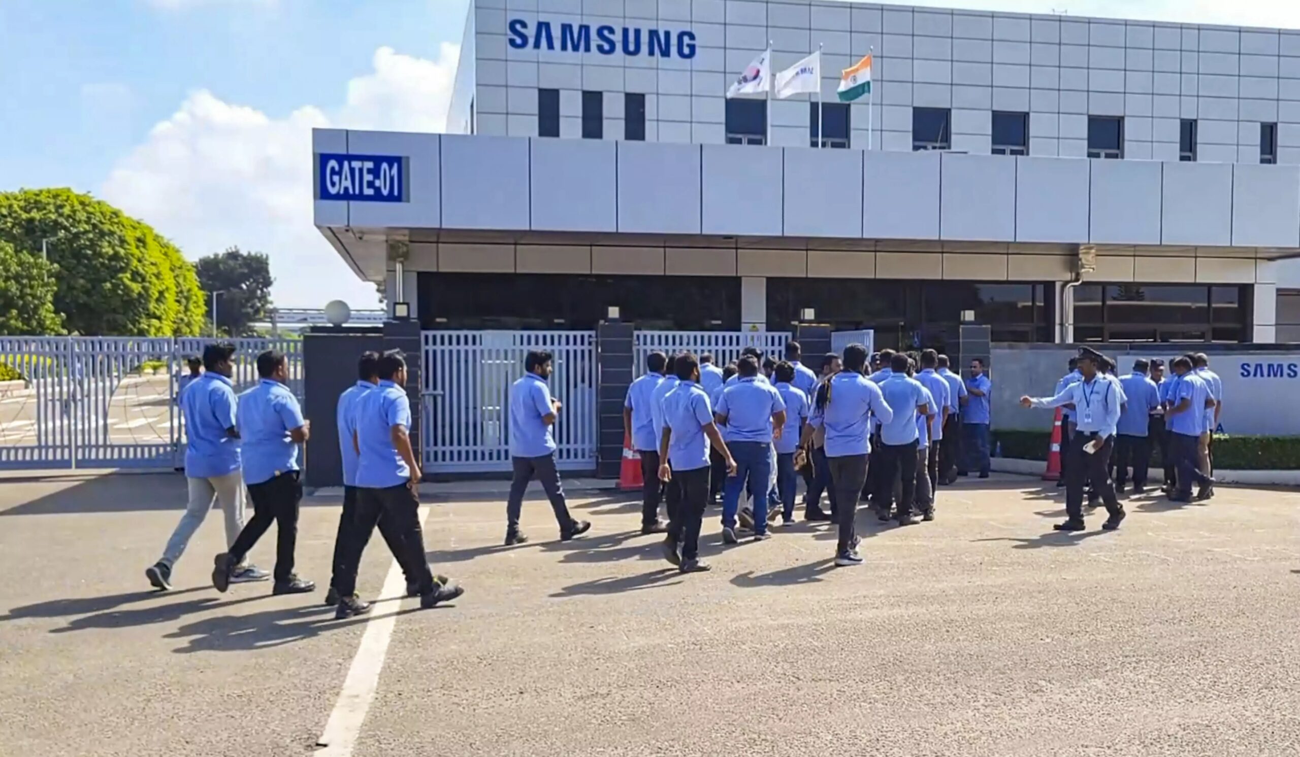 Samsung Begins Laptop Manufacturing in India at Greater Noida Plant